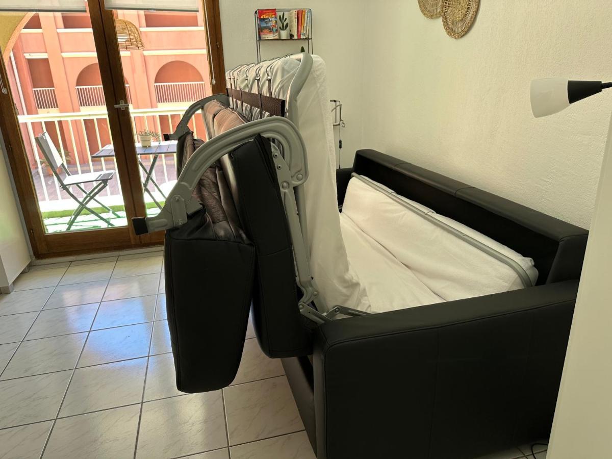 3 Pers Climatise Renove, Au Calme, Idealement Situe Proche St Raphael-st Tropez, Et Commerces A Pieds Fréjus